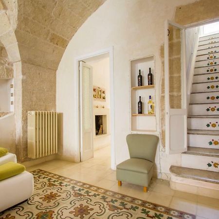 Explore The Historic City On Foot From An Old Town House Лечче Экстерьер фото