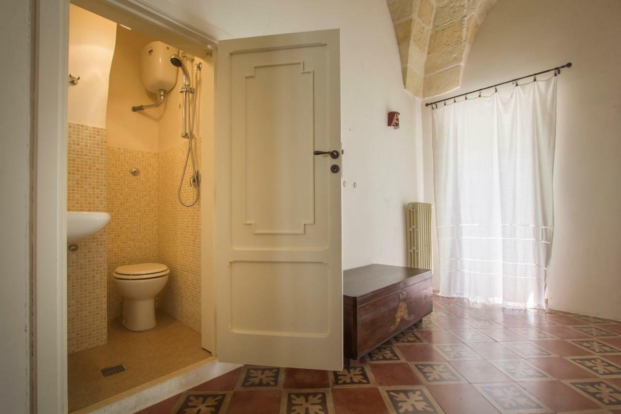 Explore The Historic City On Foot From An Old Town House Лечче Экстерьер фото