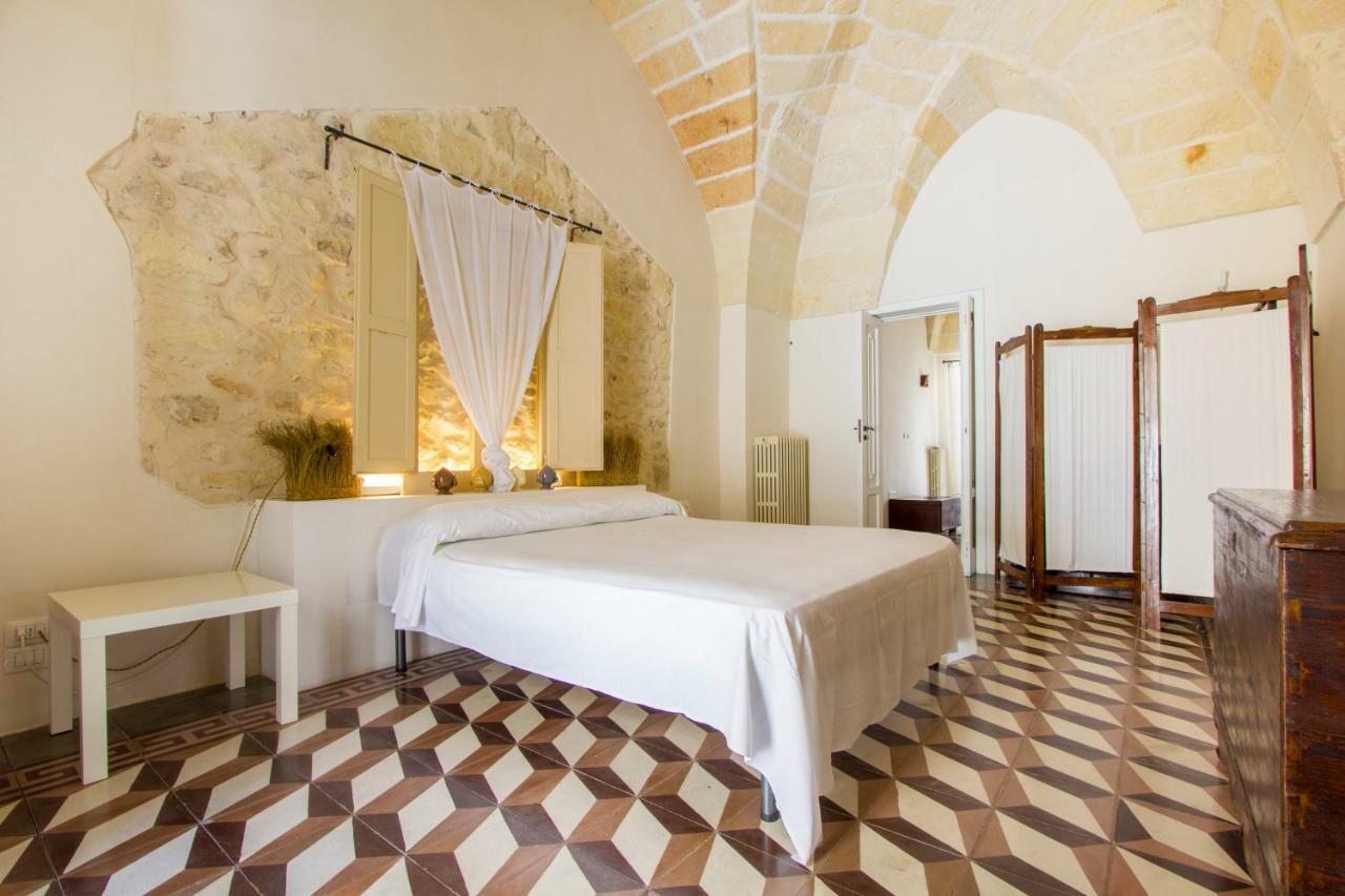 Explore The Historic City On Foot From An Old Town House Лечче Экстерьер фото
