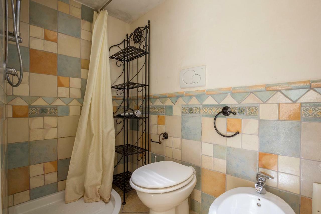 Explore The Historic City On Foot From An Old Town House Лечче Экстерьер фото